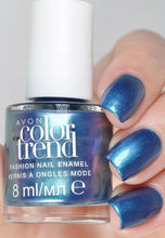 Load image into Gallery viewer, Avon Color Trend Fashion Nail Enamel - 8ml
