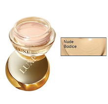 Load image into Gallery viewer, Avon Luxe Velvet Matte Creme Foundation
