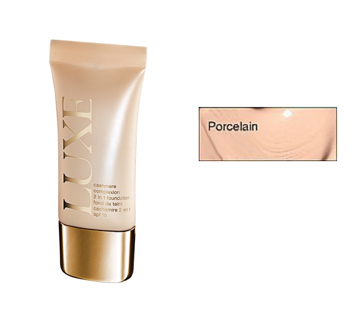 Avon Luxe Cashmere Complexion 2 in 1 Mattifying Foundation & Base SPF 15